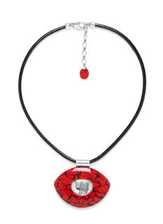 Manakara small pendant necklace